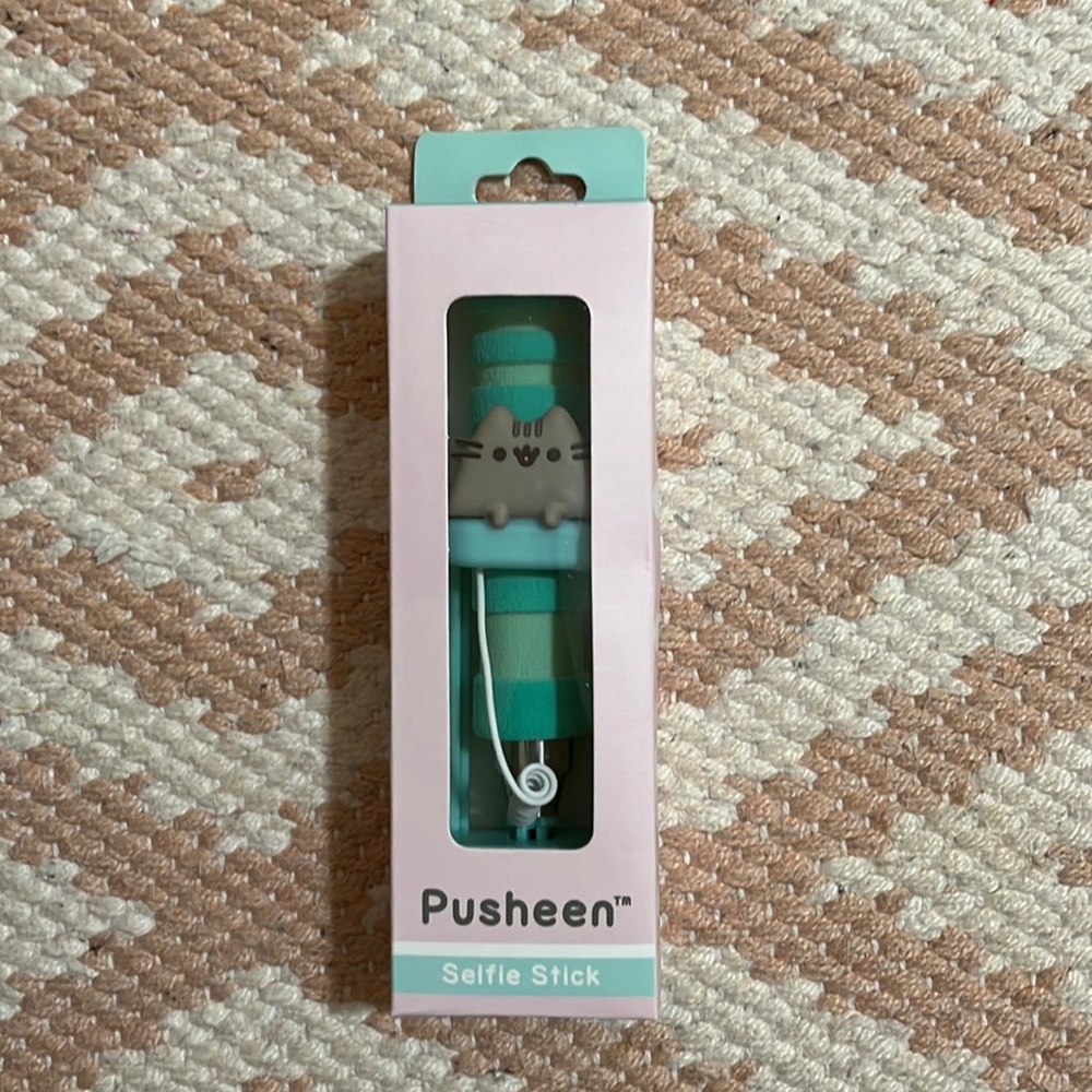 Pusheen Selfie Stick